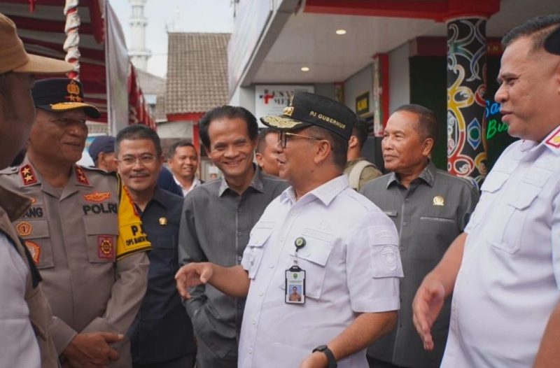 Jajaran Anggota DPRD Kaltim Bersama Pj Gubernur Kaltim. (Humas DPRD Kaltim)